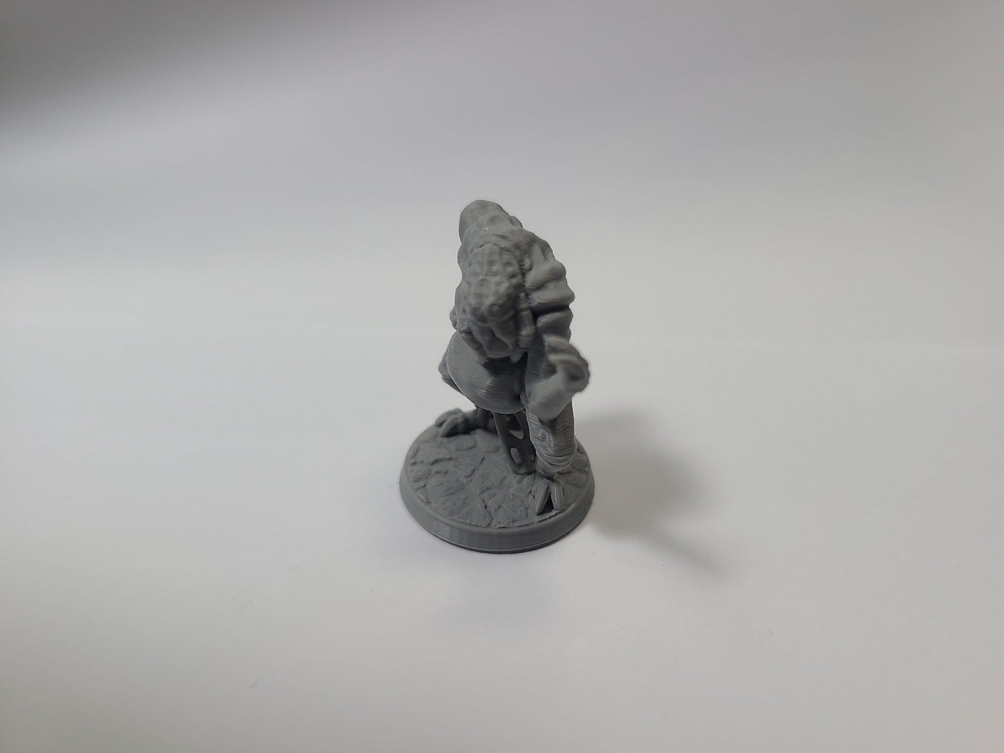 Ettercap, 28mm Scale, Unpainted Gray, BriteMinis