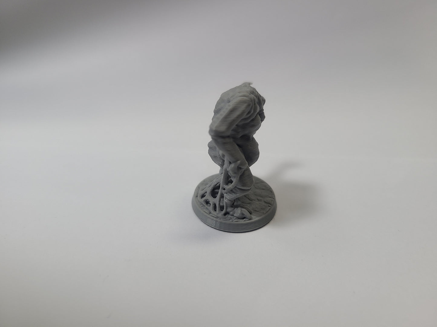 Ettercap, 28mm Scale, Unpainted Gray, BriteMinis